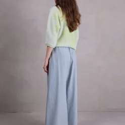 Avoine alpaca trui in ice blue met daiquiri green