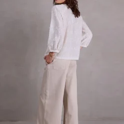 Binte ecru broderie blouse
