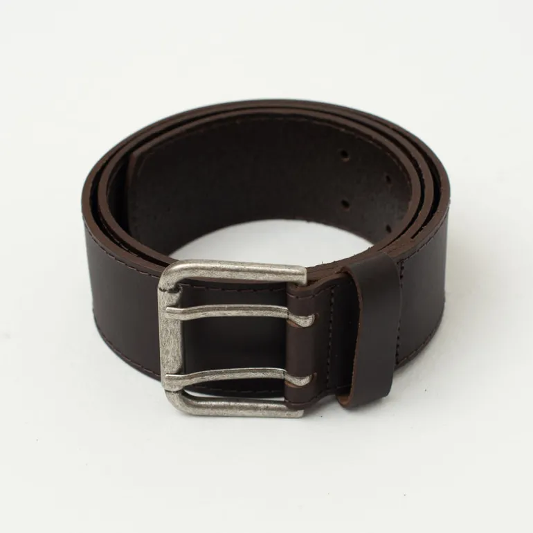 Bruine riem met dubbele sluiting
