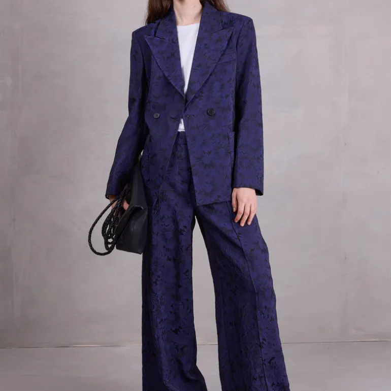 Davos blazer in night blue daisy