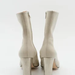 Elize laarsje in ivory