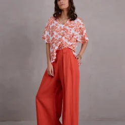 Faro broderie blouse in shiny orange