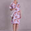 Femme jurk in red akebia flowers