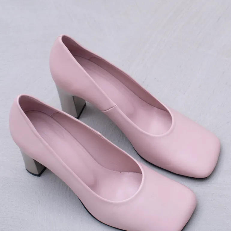 Flume pump in cameo rose